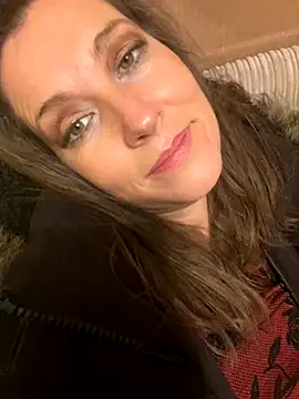 Snapshot of Lwhite1 chatting on 11.20.25 Lwhite1 online show from 11.20.25