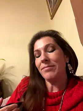 Snapshot of Lwhite1 chatting on 11.22.25 Lwhite1 online show from 11.22.25