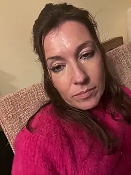 Snapshot of Lwhite1 chatting on 12.15.25 Lwhite1 online show from 12.15.25