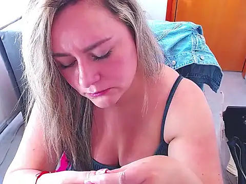 KikaxLove online show from 04.01.26