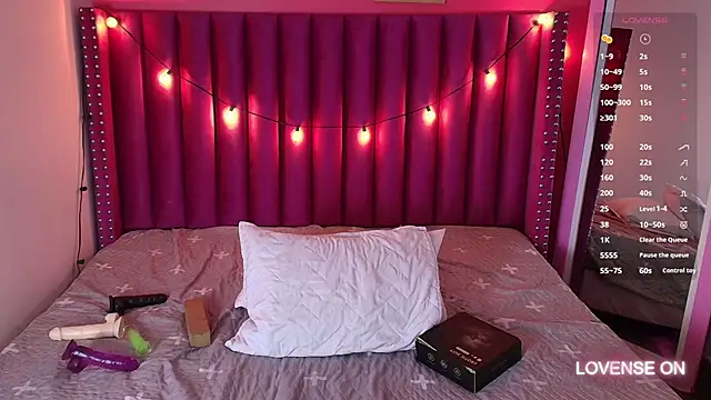 Snapshot of littleebonny chatting on 01.30.25 littleebonny online show from 01.30.25