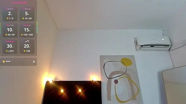 Snapshot of littleebonny chatting on 05.19.26 littleebonny online show from 05.19.26