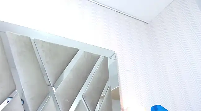 KasandraPhillips online show from 02.15.25