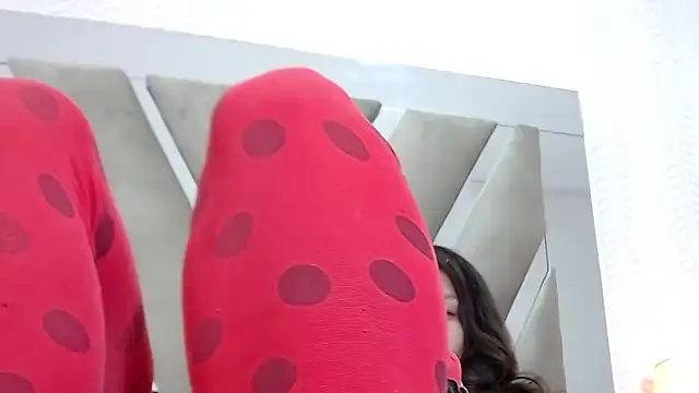 KasandraPhillips online show from 02.23.25