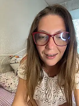 Snapshot of BeatriceTender chatting on 07.11.26 BeatriceTender online show from 07.11.26