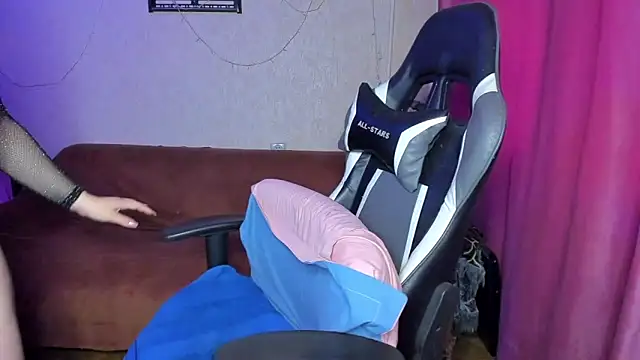 Milafoxxxy online show from 09.18.25