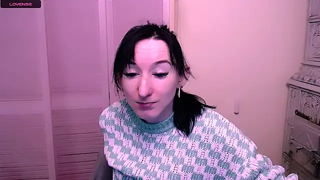 Snapshot of AmandaSell chatting on 12.08.24 AmandaSell online show from 12.08.24
