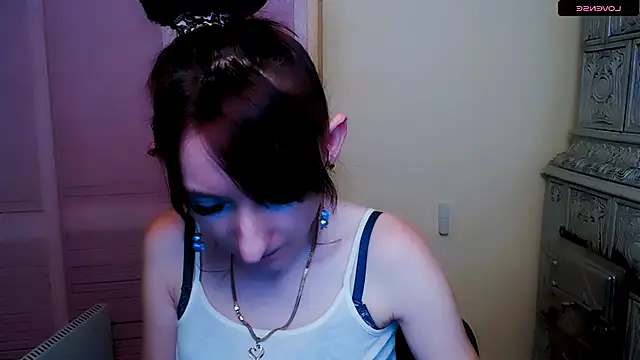 Snapshot of AmandaSell chatting on 01.21.25 AmandaSell online show from 01.21.25