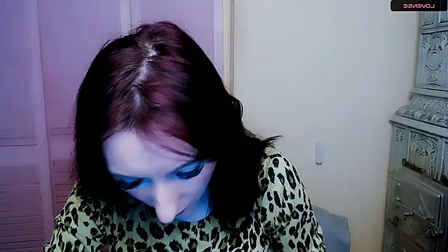 Snapshot of AmandaSell chatting on 01.24.25 AmandaSell online show from 01.24.25