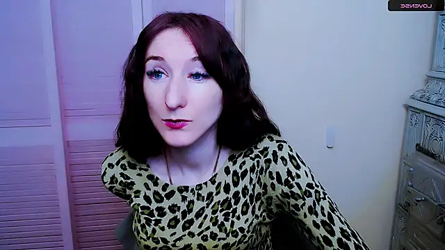 Snapshot of AmandaSell chatting on 01.27.25 AmandaSell online show from 01.27.25