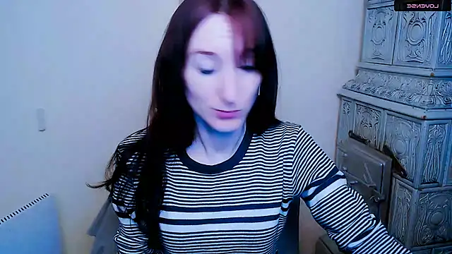 Snapshot of AmandaSell chatting on 01.31.25 AmandaSell online show from 01.31.25