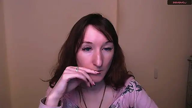 Snapshot of AmandaSell chatting on 02.20.25 AmandaSell online show from 02.20.25