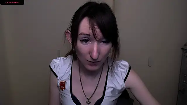 Snapshot of AmandaSell chatting on 02.21.25 AmandaSell online show from 02.21.25