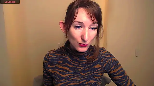 Snapshot of AmandaSell chatting on 03.06.25 AmandaSell online show from 03.06.25