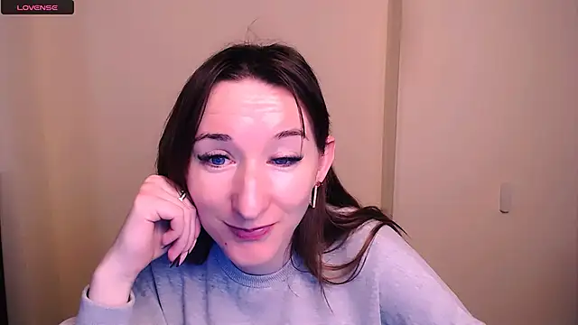 Snapshot of AmandaSell chatting on 03.10.25 AmandaSell online show from 03.10.25
