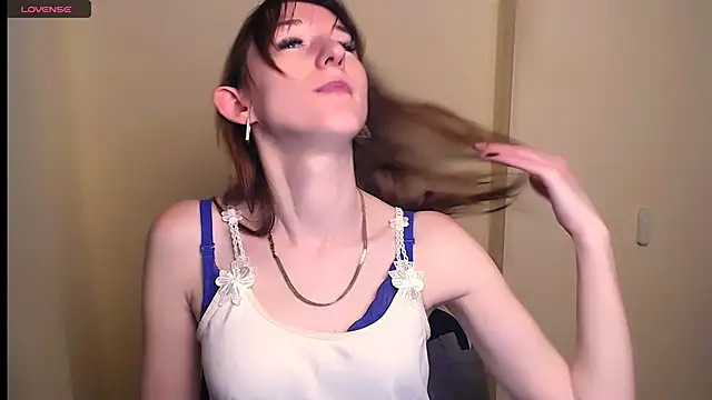 Snapshot of AmandaSell chatting on 03.16.25 AmandaSell online show from 03.16.25