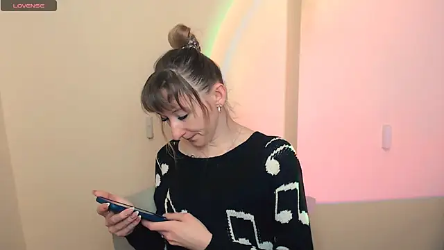 Snapshot of AmandaSell chatting on 03.17.26 AmandaSell online show from 03.17.26