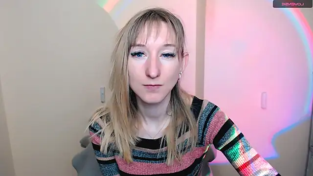 Snapshot of AmandaSell chatting on 03.30.26 AmandaSell online show from 03.30.26