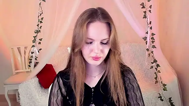 Snapshot of MishkaMe chatting on 10.23.25 MishkaMe online show from 10.23.25