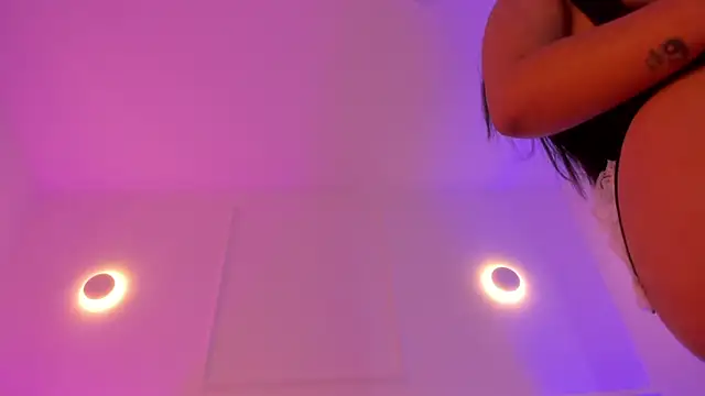 pamelaa vega online show from 10.23.25