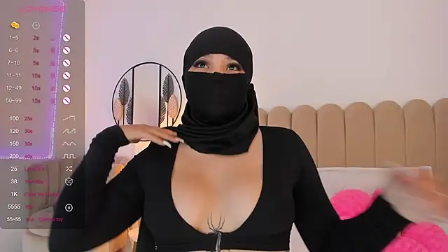 Snapshot of nashi_ra chatting on 01.22.25 nashi ra online show from 01.22.25