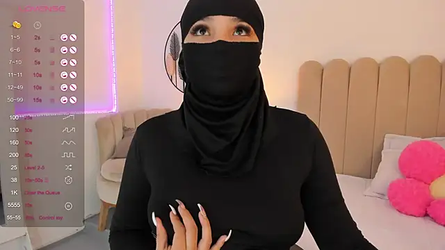 Snapshot of nashi_ra chatting on 01.25.25 nashi ra online show from 01.25.25