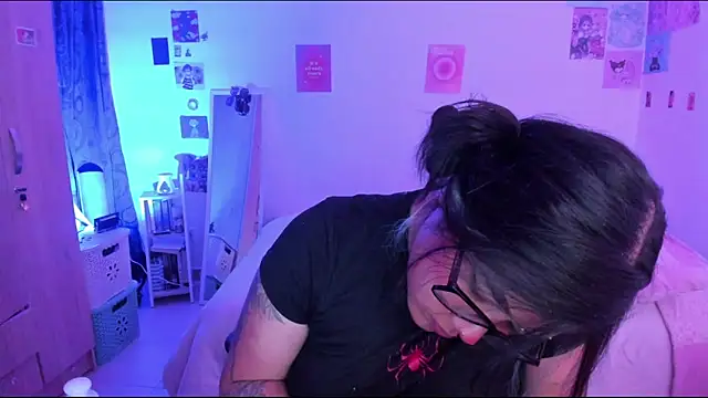 Snapshot of StephaniFox chatting on 01.24.25 StephaniFox online show from 01.24.25