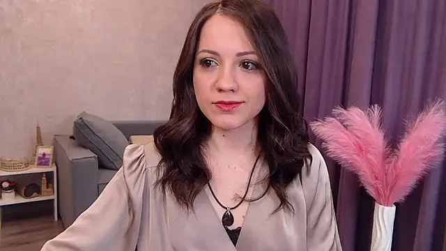 Snapshot of SusanMorado chatting on 11.05.25 SusanMorado online show from 11.05.25