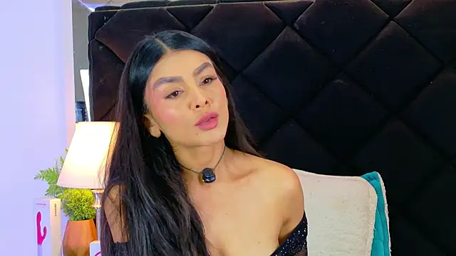 Holly Brensonexx  online show from 10.28.25