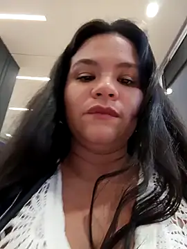 Snapshot of Julieta-tits chatting on 12.15.24 Julieta-tits online show from 12.15.24