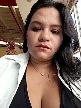 Snapshot of Julieta-tits chatting on 01.09.25 Julieta-tits online show from 01.09.25