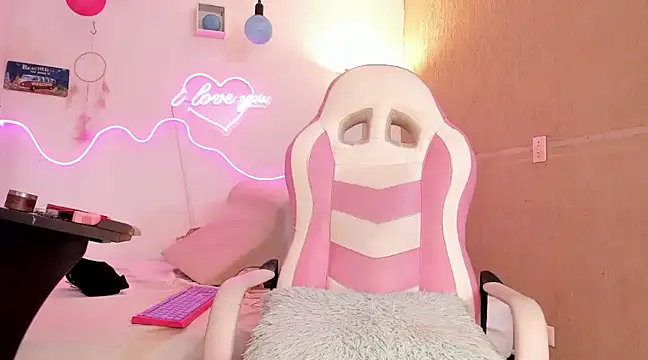 Snapshot of lilith_horny chatting on 01.07.25 lilith horny online show from 01.07.25