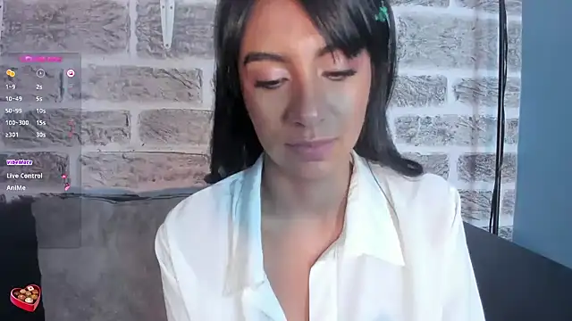 Snapshot of Tamaraakins chatting on 02.07.25 Tamaraakins online show from 02.07.25