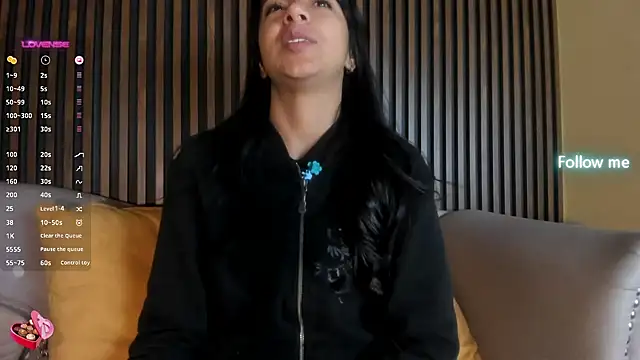 Snapshot of Tamaraakins chatting on 02.10.25 Tamaraakins online show from 02.10.25