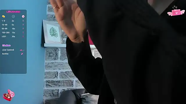 Snapshot of Tamaraakins chatting on 02.24.25 Tamaraakins online show from 02.24.25