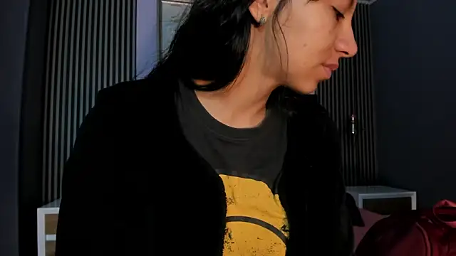 Snapshot of Tamaraakins chatting on 02.28.25 Tamaraakins online show from 02.28.25