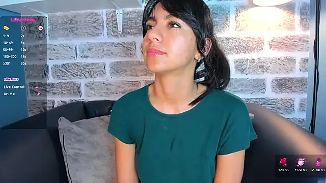 Snapshot of Tamaraakins chatting on 03.02.25 Tamaraakins online show from 03.02.25