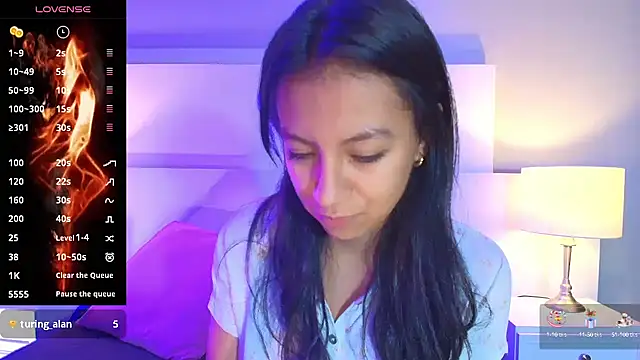 Snapshot of Tamaraakins chatting on 09.13.25 Tamaraakins online show from 09.13.25