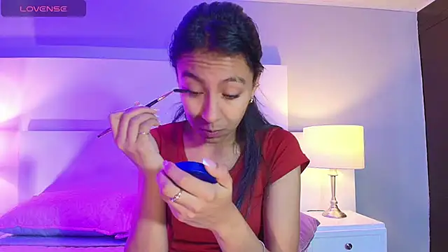 Snapshot of Tamaraakins chatting on 09.14.25 Tamaraakins online show from 09.14.25