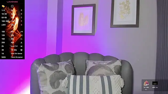 Snapshot of Tamaraakins chatting on 09.16.25 Tamaraakins online show from 09.16.25