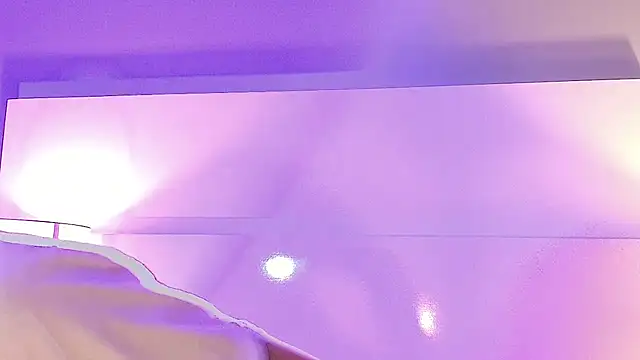 Snapshot of Tamaraakins chatting on 09.24.25 Tamaraakins online show from 09.24.25