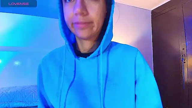 Snapshot of Tamaraakins chatting on 10.04.25 Tamaraakins online show from 10.04.25