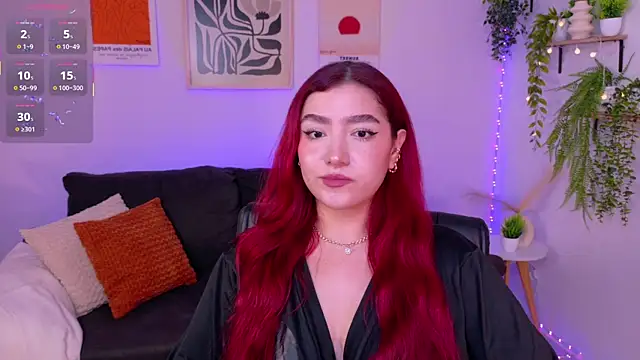 Snapshot of ViolettCastel chatting on 04.17.26 ViolettCastel online show from 04.17.26