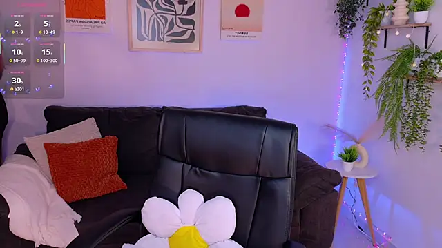 Snapshot of ViolettCastel chatting on 04.30.26 ViolettCastel online show from 04.30.26