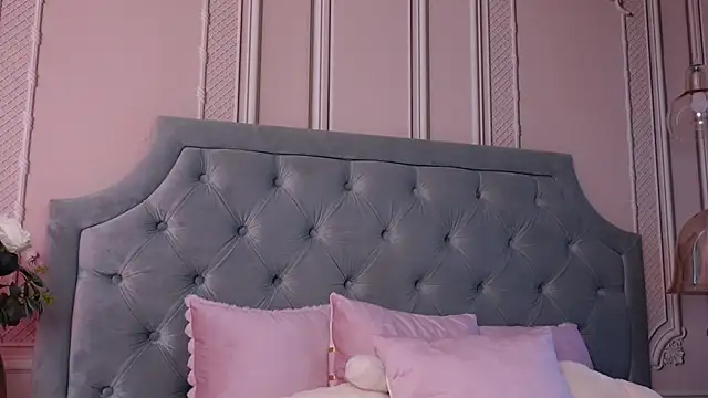 LucyAddison online show from 10.30.25