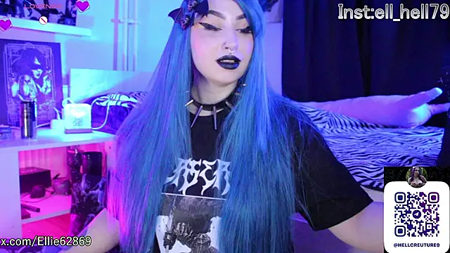 Snapshot of Kitty_goth chatting on 10.19.25 Kitty goth online show from 10.19.25