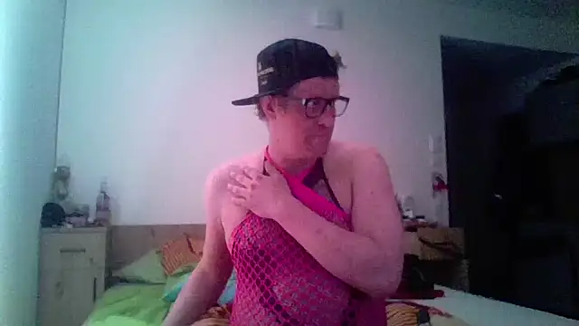 Snapshot of Bigthroaterboy chatting on 03.23.26 Bigthroaterboy online show from 03.23.26