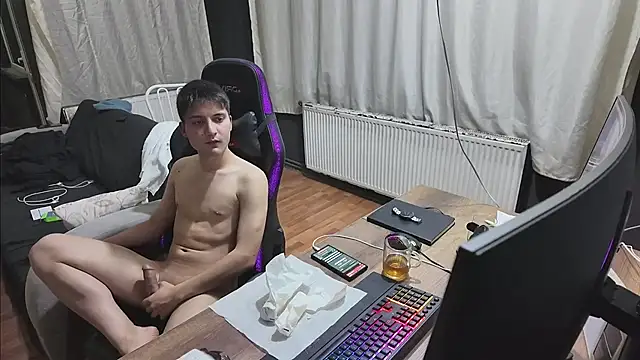 Snapshot of istebenboylebiradamim chatting on 12.11.24 istebenboylebiradamim online show from 12.11.24