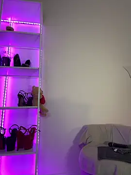 Snapshot of SmilingDutchie chatting on 03.21.25 SmilingDutchie online show from 03.21.25