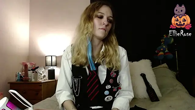 EllieeRose online show from 10.11.25
